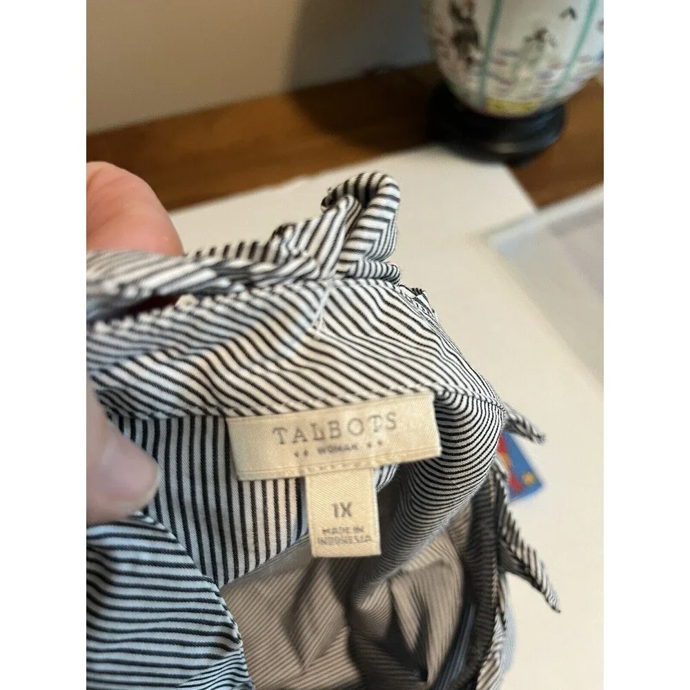 Talbots Women’s Blue White Pinstripe Ruffle Collar Button Front Blouse Size 1X - Picture 5 of 9